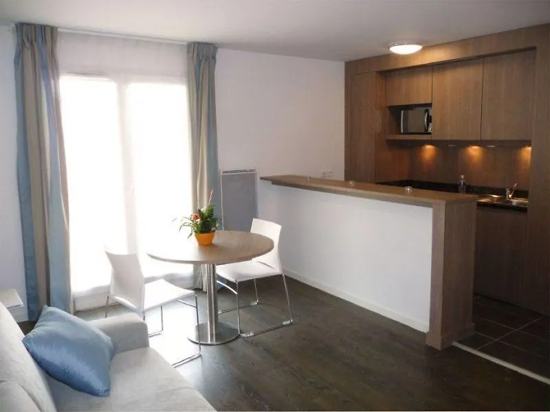 Zenitude Hotel Residences Roissy Village